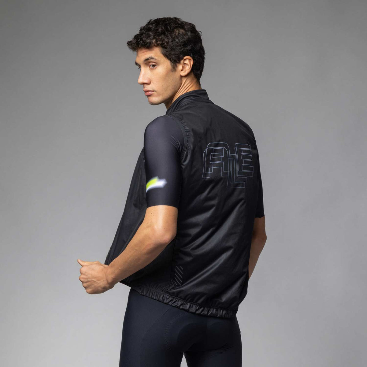 Sauvage PR-E Vest