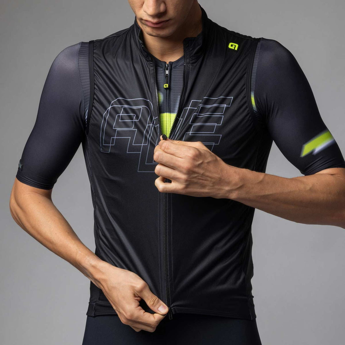 Sauvage PR-E Vest