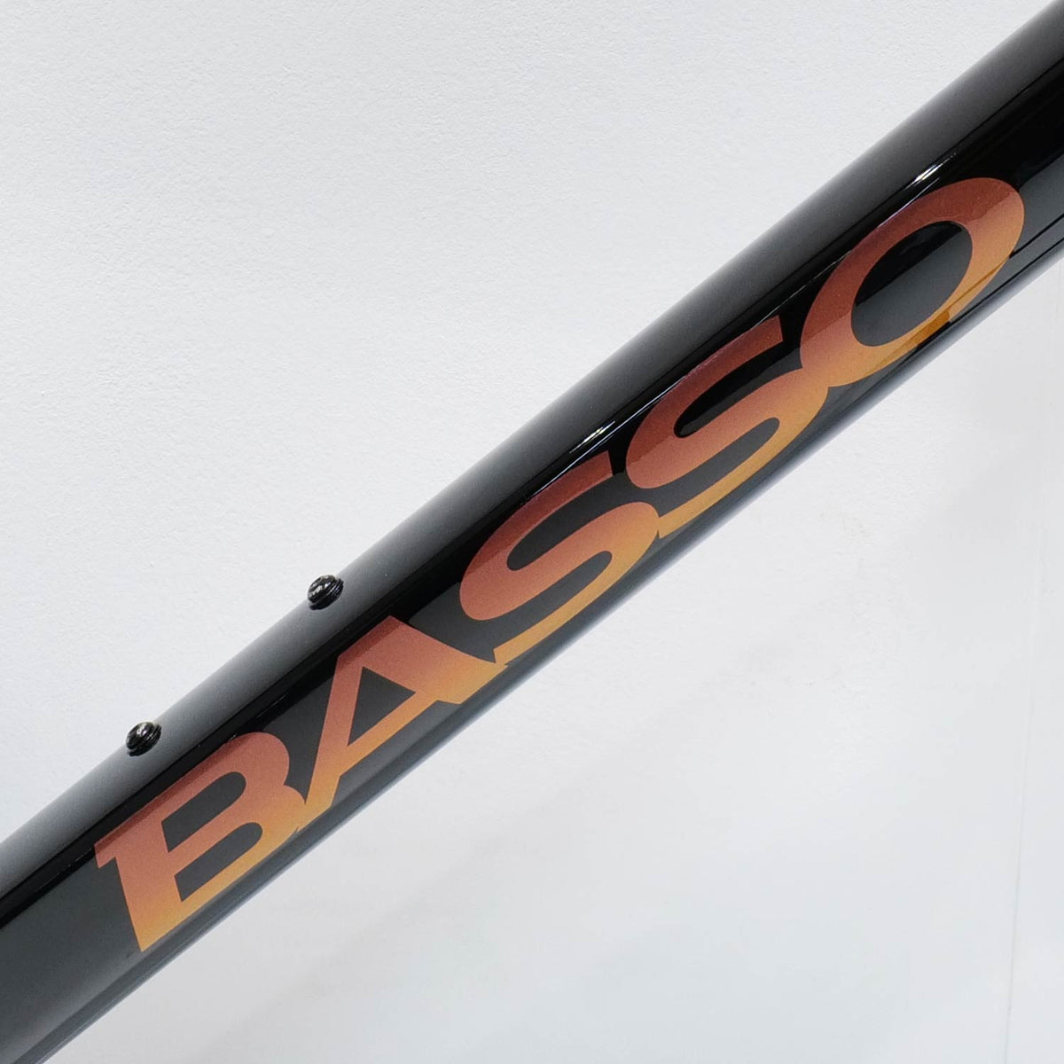 Venta R Magma Black Medium Ex Demo Frame