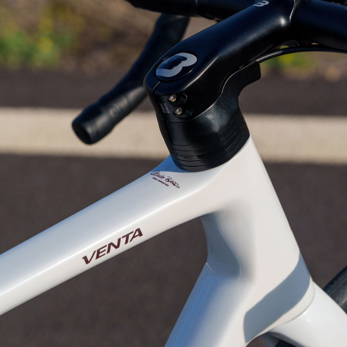Venta R 105 12x Microtech Pearl White Bike