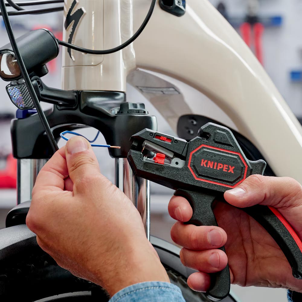 12 62 180 Automatic Wire Strippers