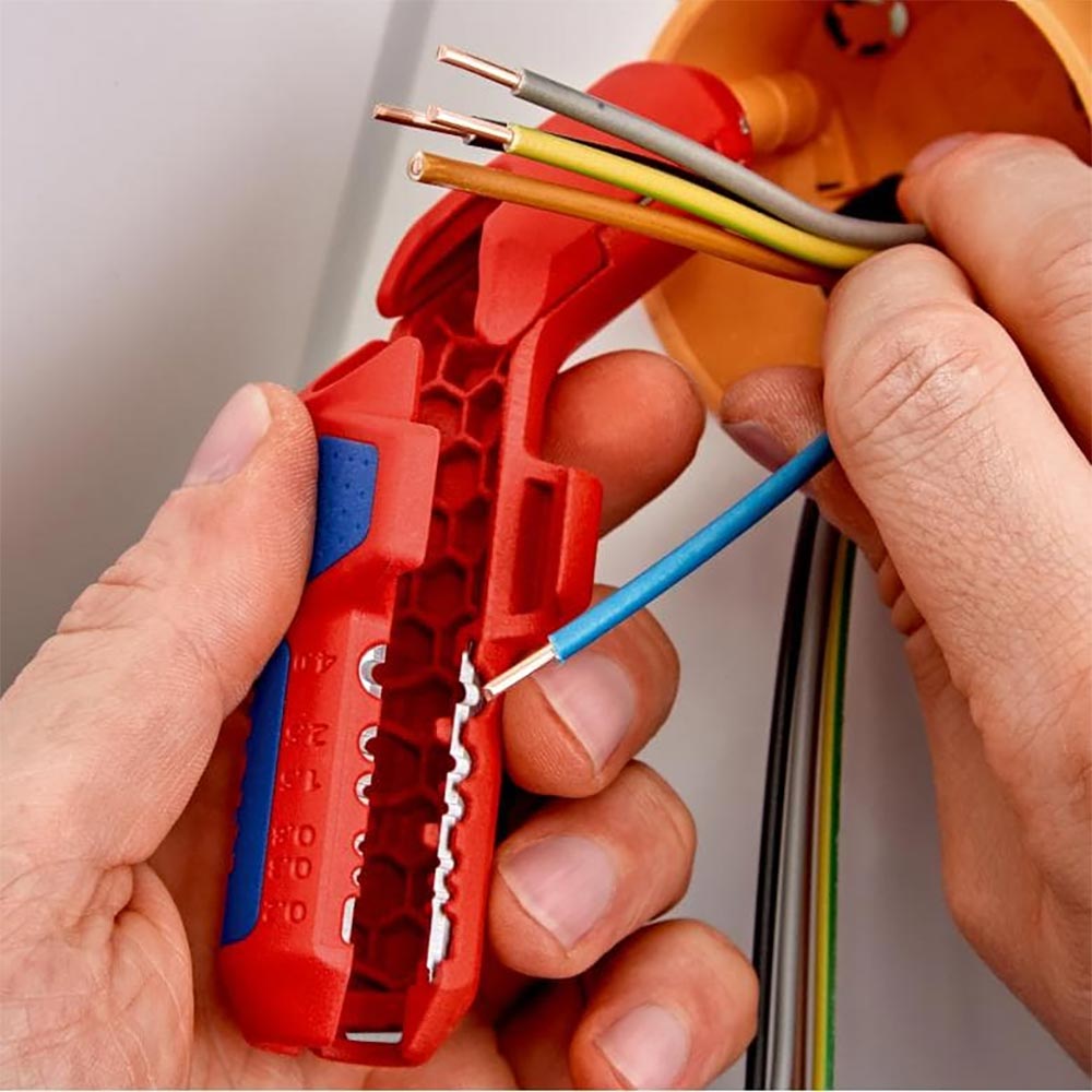 16 95 01 SB Universal Stripping Tool for Right Hand