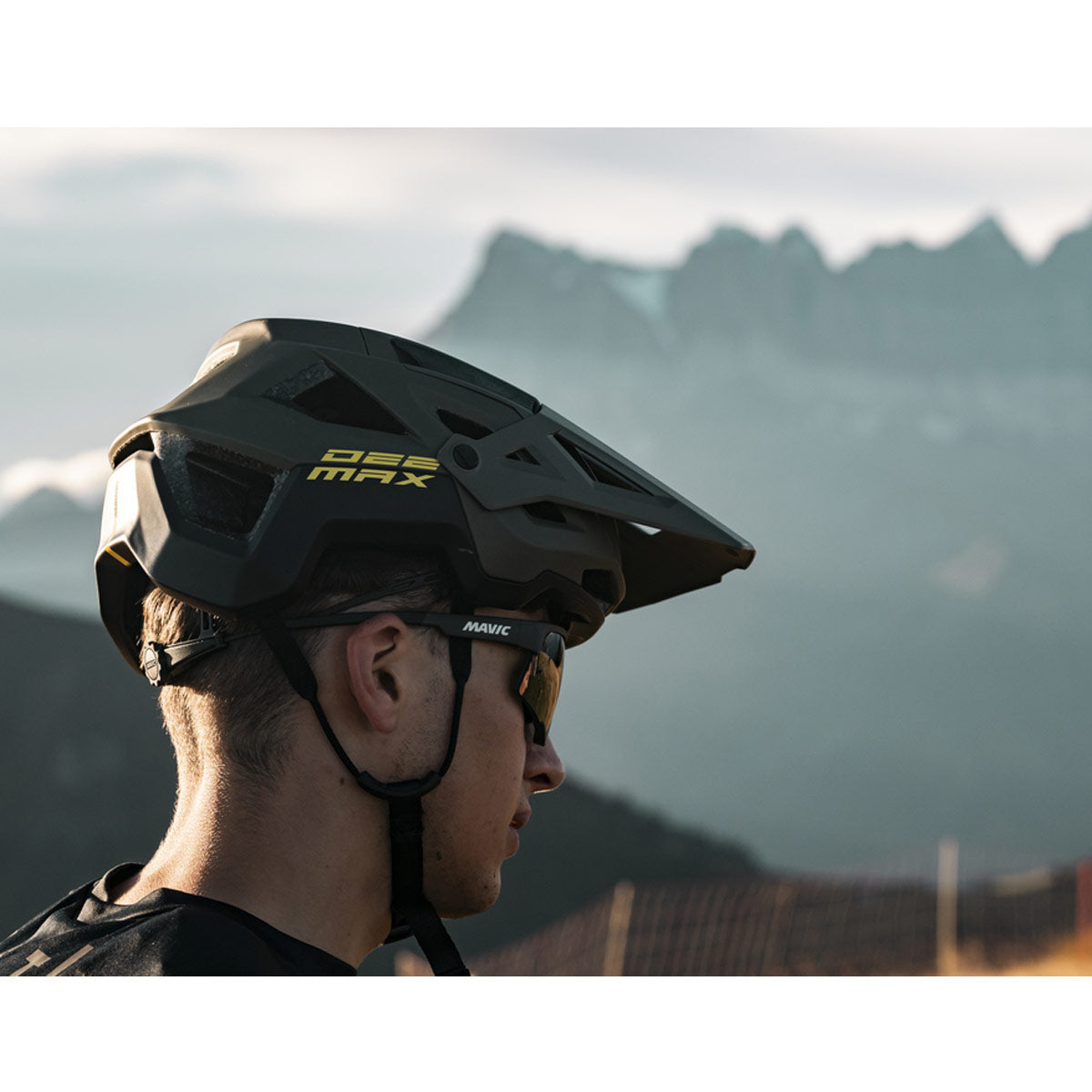 Deemax Mips Green Helmet