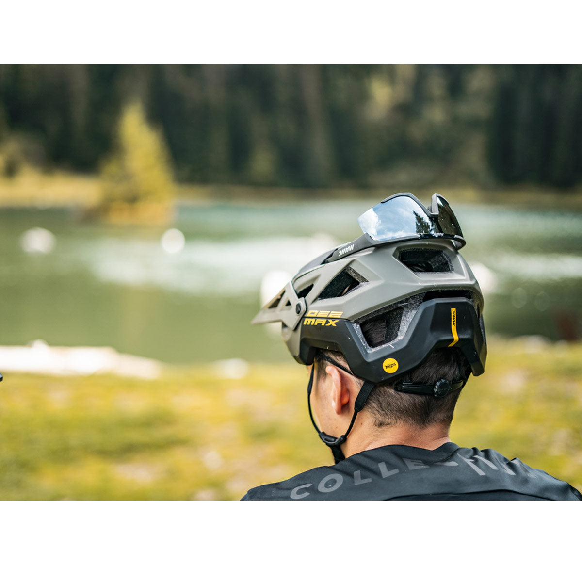 Deemax Mips Green Helmet