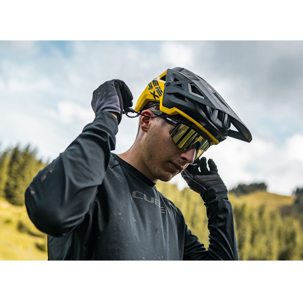 Deemax Pro Mips Yellow/Black Helmet
