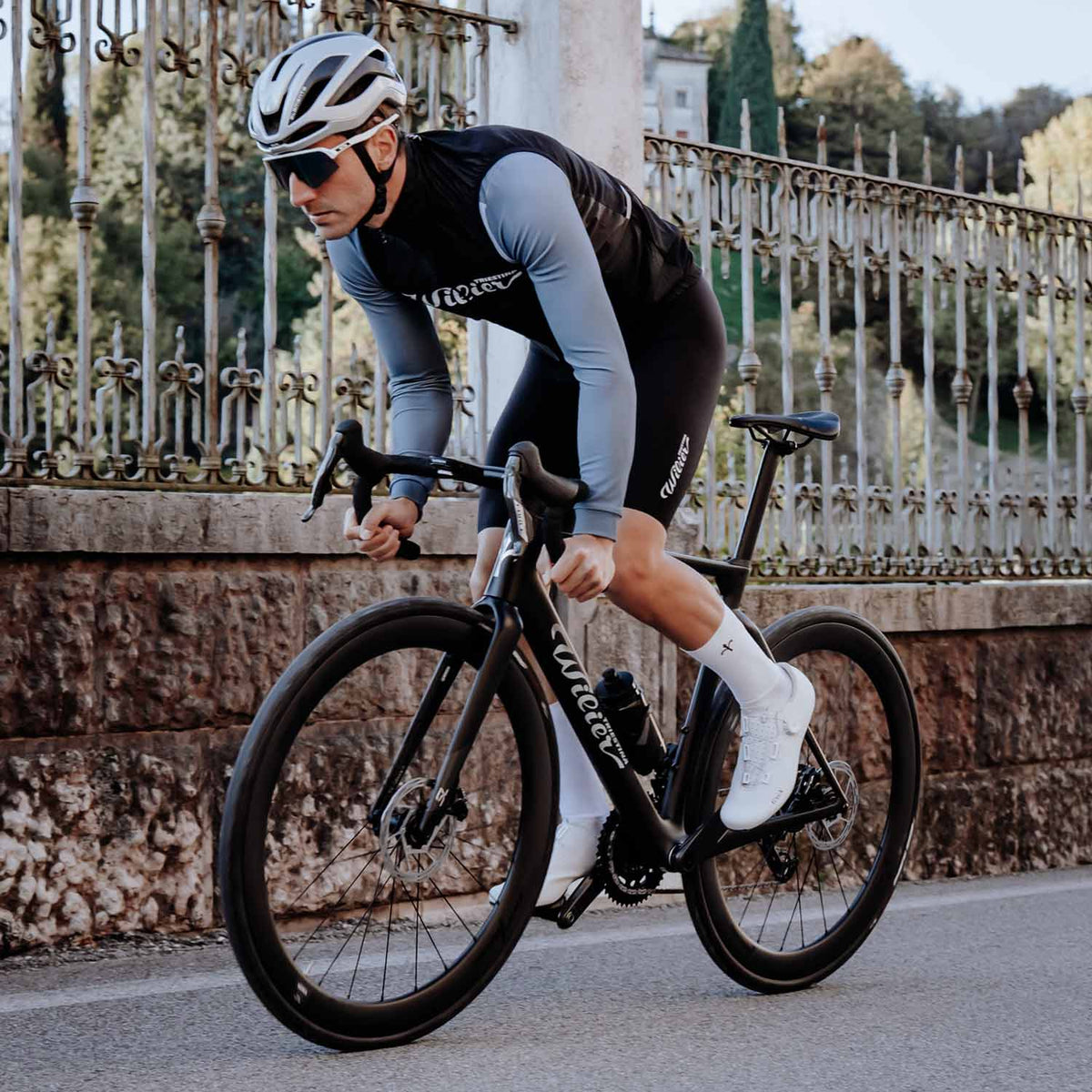 Filante SL 105 Di2 Syntium Bullet Black Bike