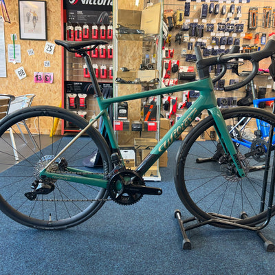 Garda 105 Di2 Syntium Green/Gold Bike